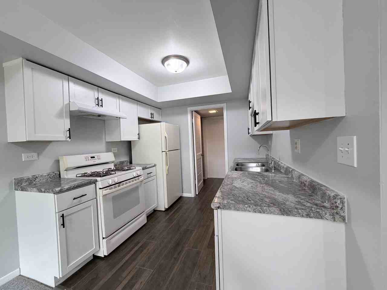 2 Elm Ct - Photo 5 of 11