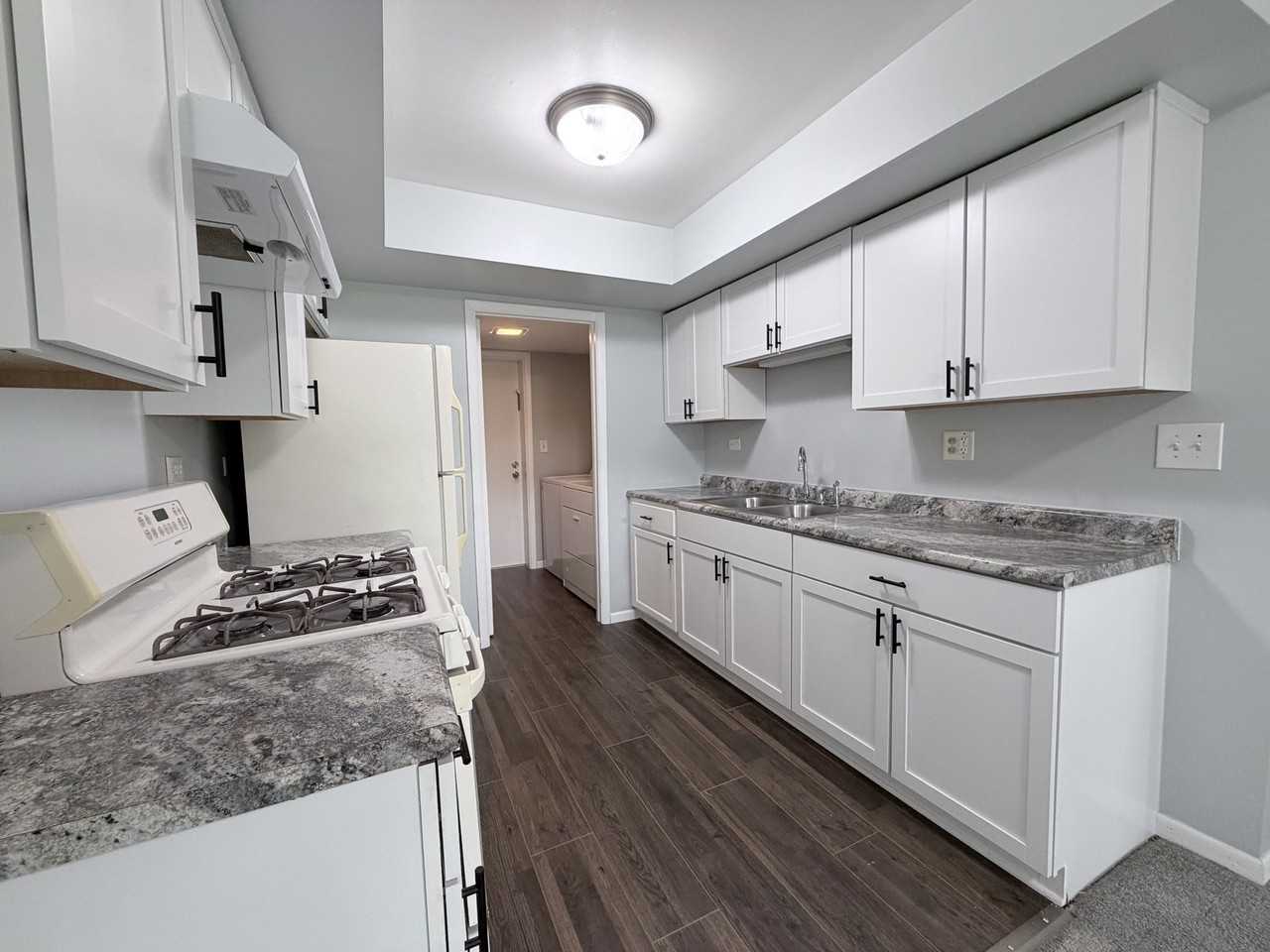 2 Elm Ct - Photo 6 of 11