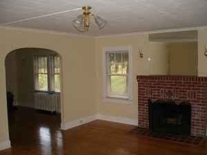197 Barton Ave - Photo 4 of 10