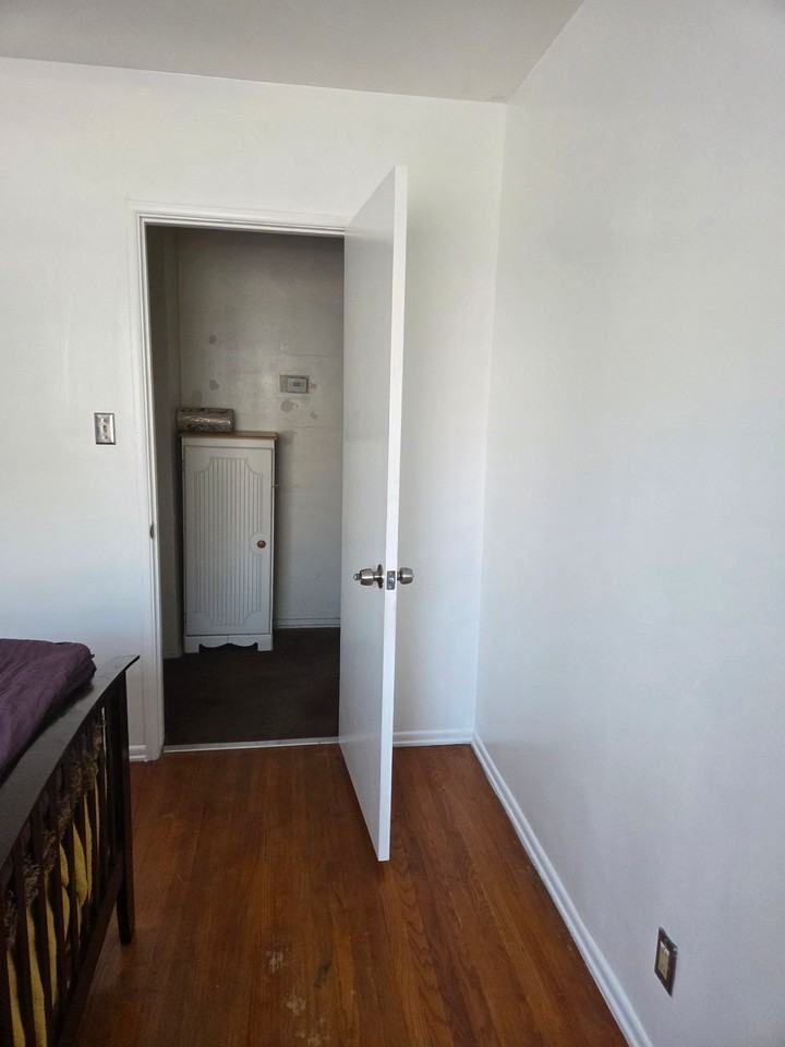 7806 Devenir Ave - Photo 3 of 6