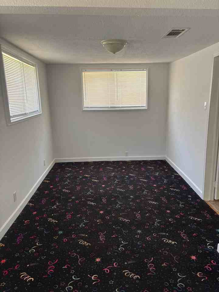 502 Maxfield St - Photo 3 of 13