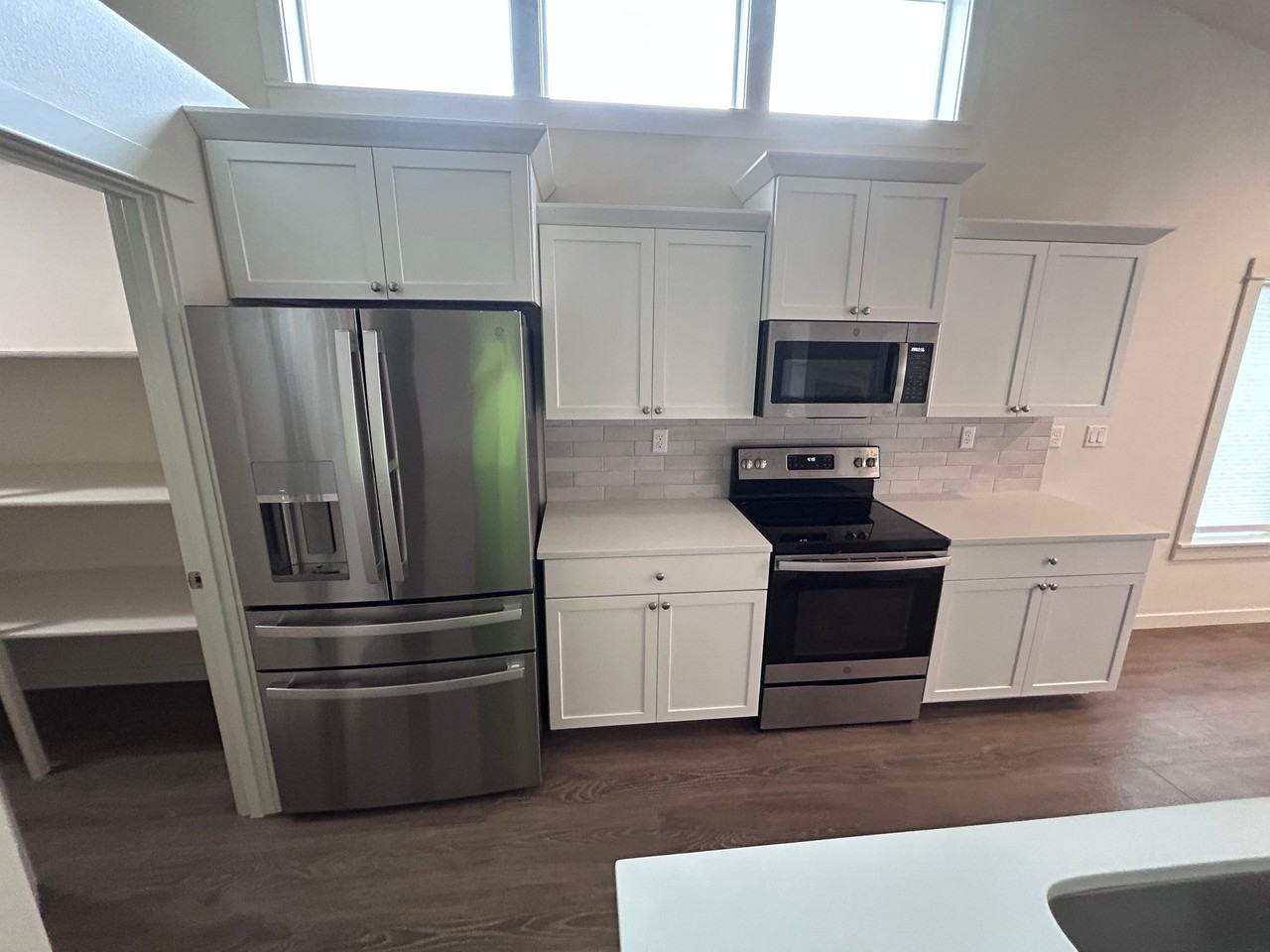 3871 Webster Ave - Photo 7 of 21