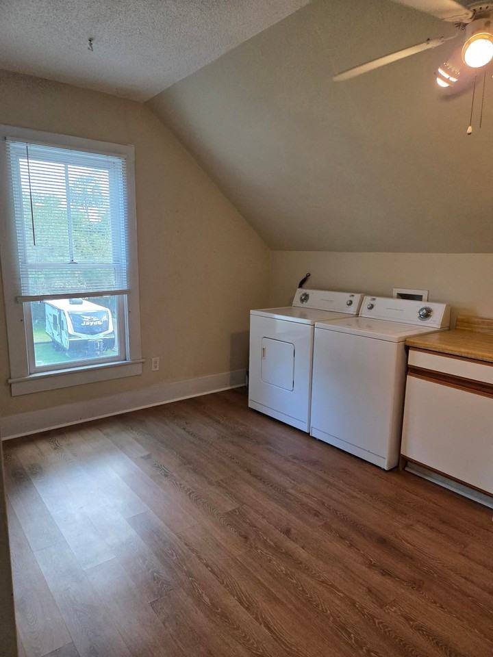 31B Saragossa St #B - Photo 2 of 8