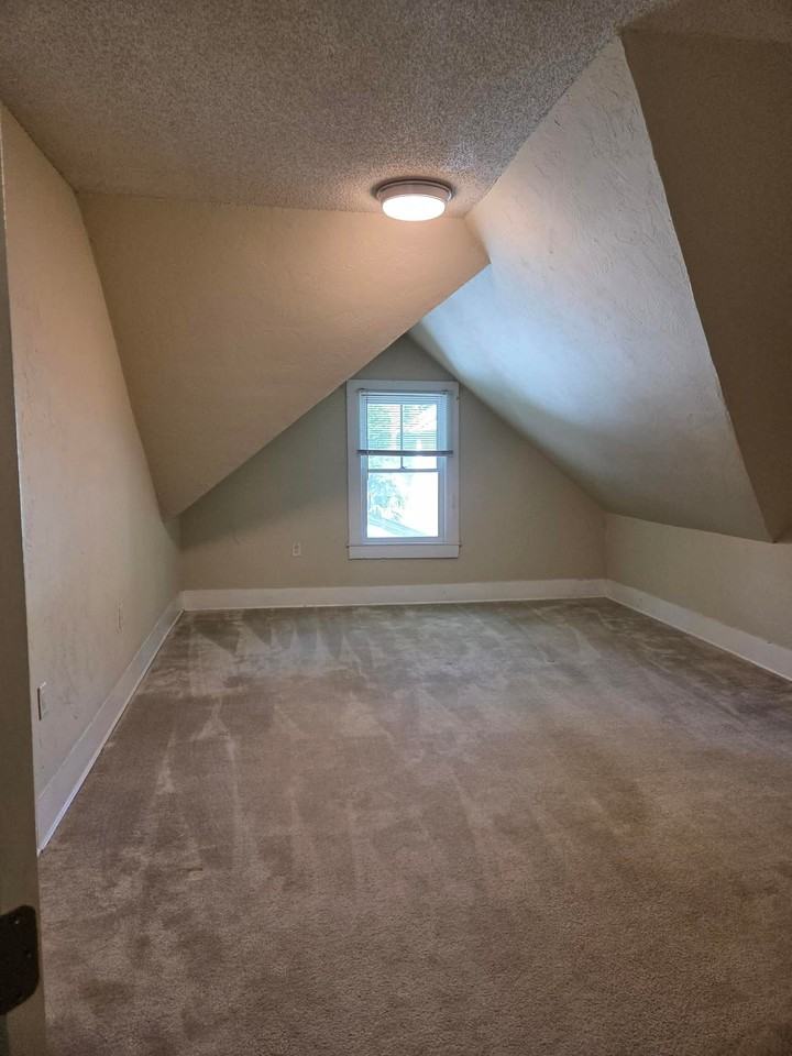 31B Saragossa St #B - Photo 5 of 8