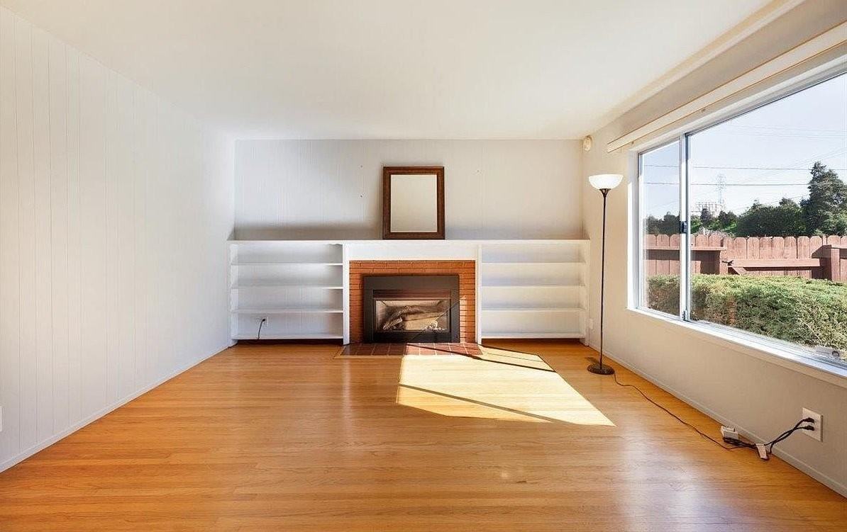 2933 Cornelius Dr - Photo 4 of 19