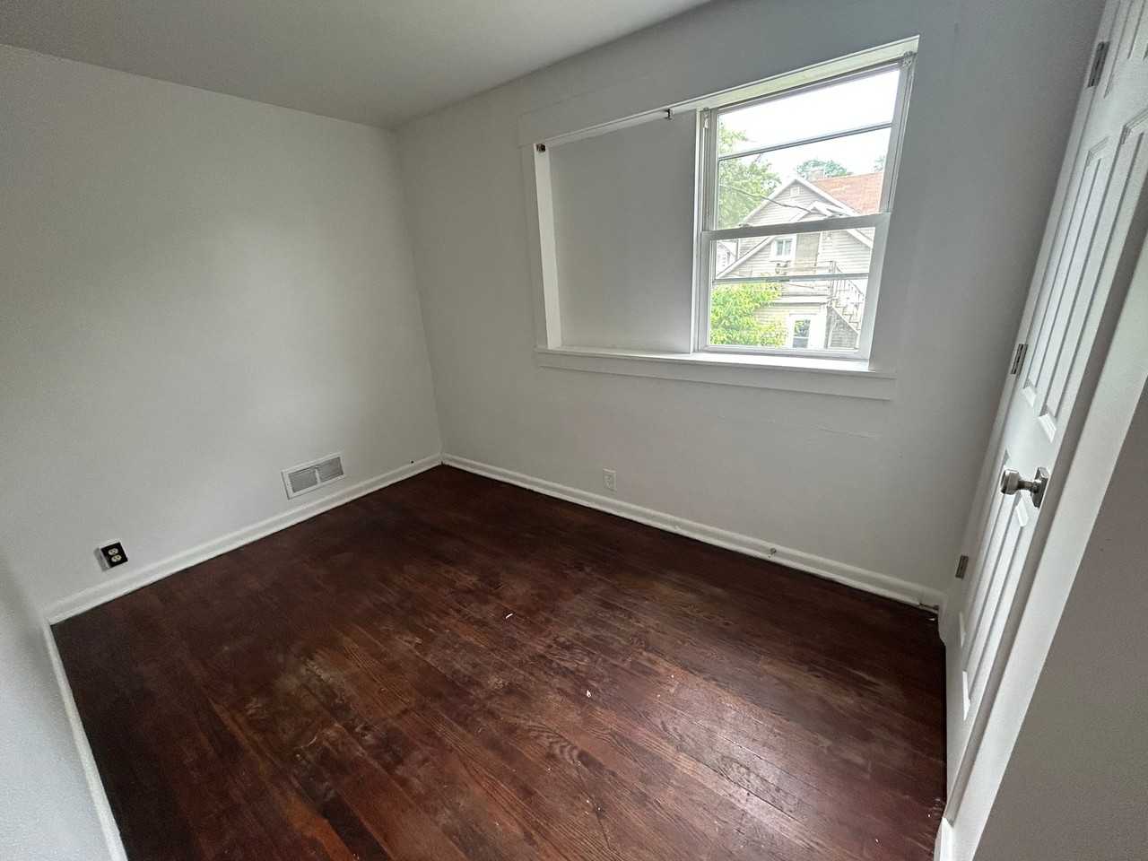 33 Jefferson St - Photo 5 of 5
