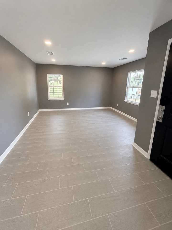 854 Josephine St - Photo 4 of 13