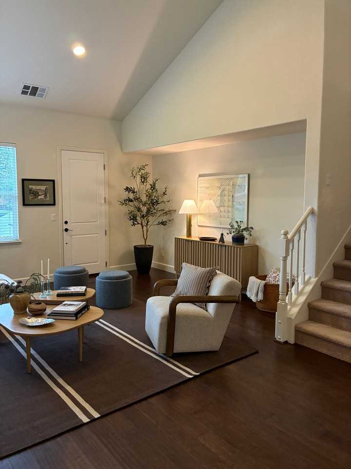 2017 Verbena Dr - Photo 4 of 7
