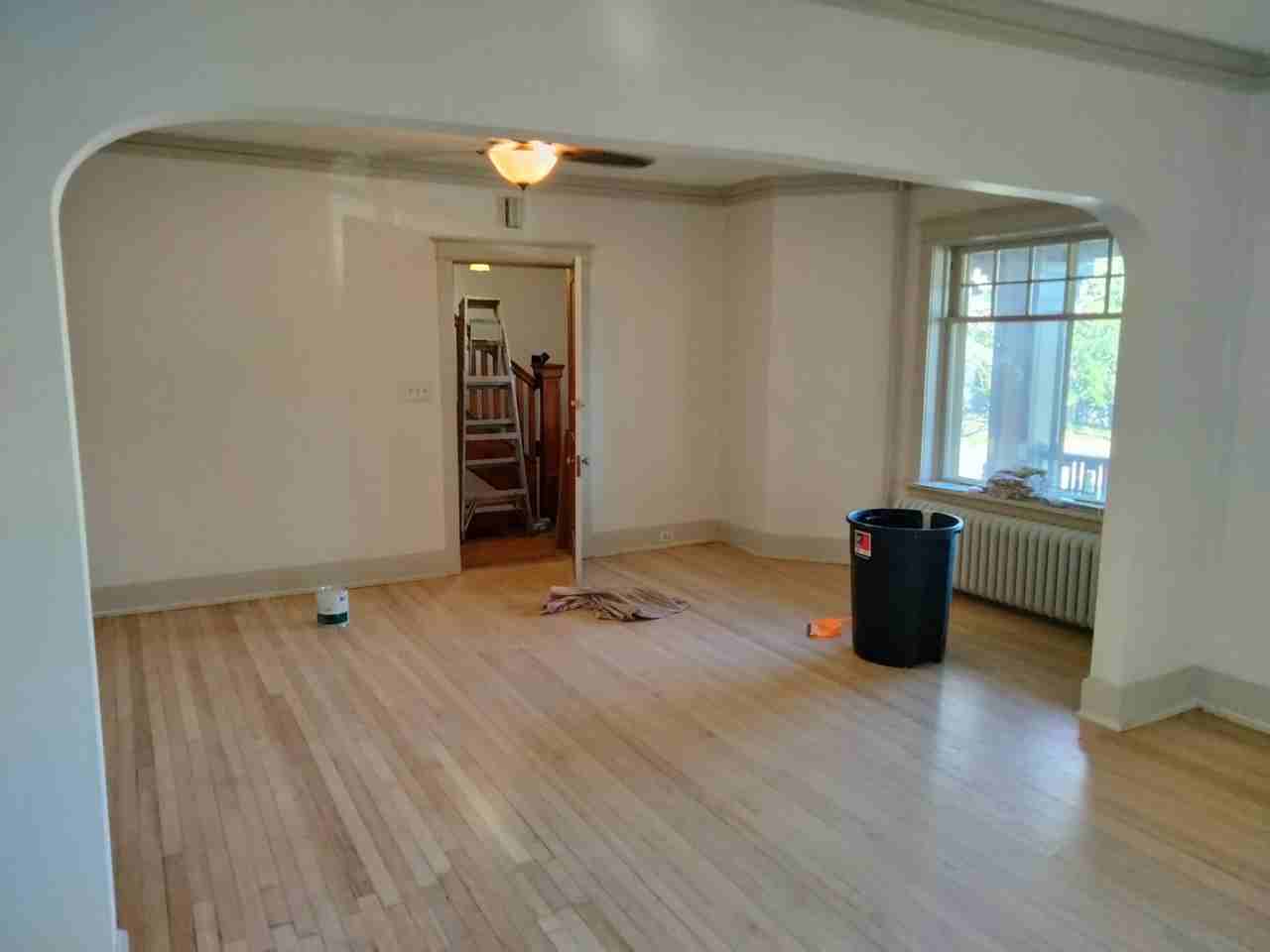 1519 E 2nd St #2 - Photo 3 of 13
