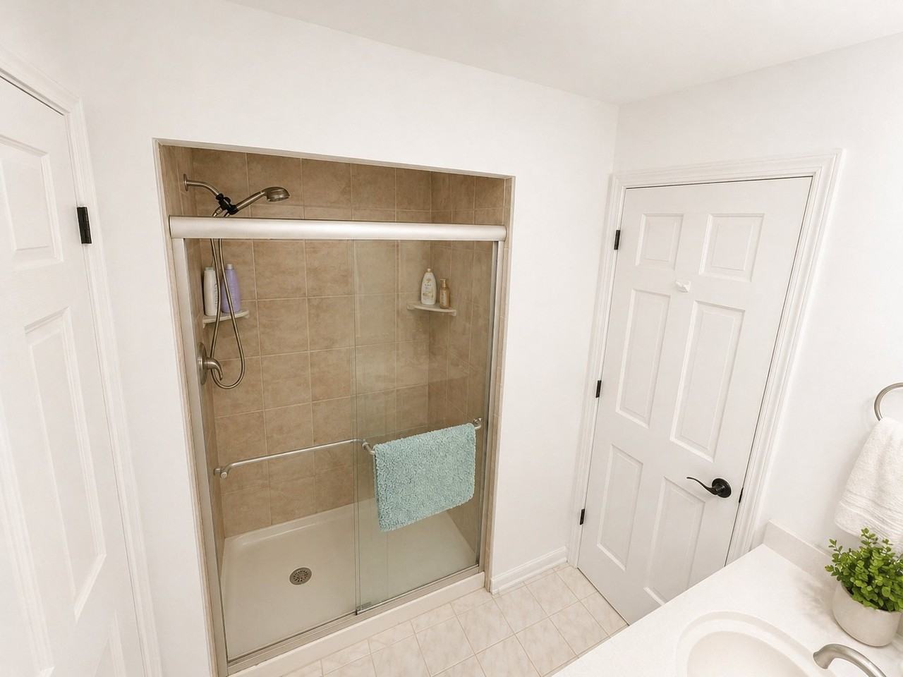 38732 N Hilltop Ave - Photo 2 of 8