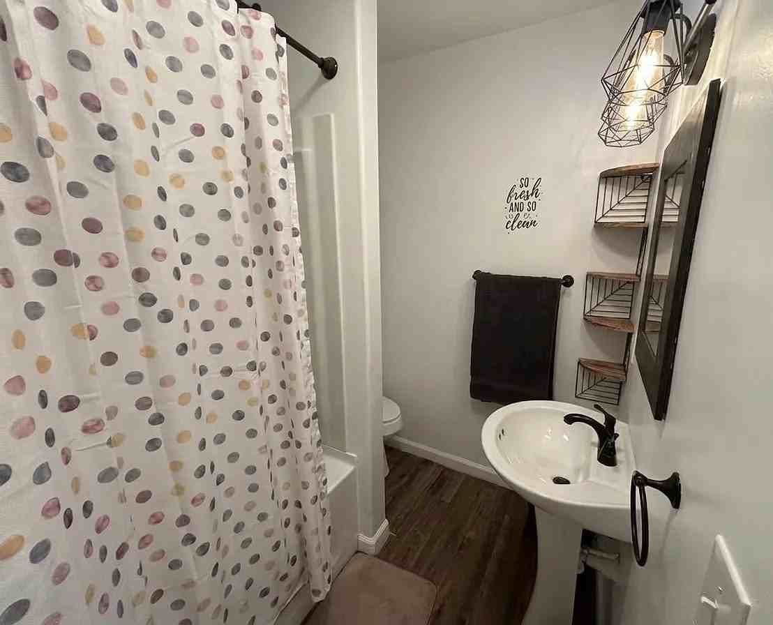 1 Easington Ln - Photo 4 of 11