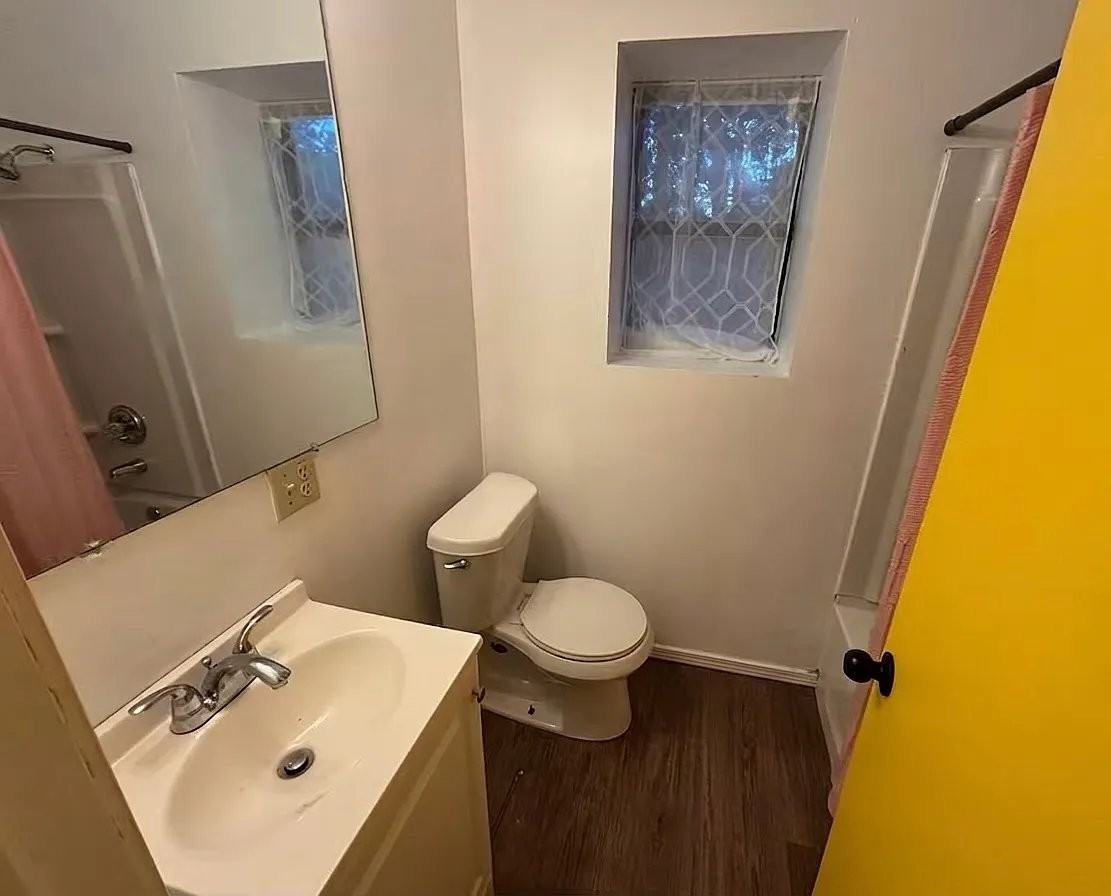 1 Easington Ln - Photo 5 of 11
