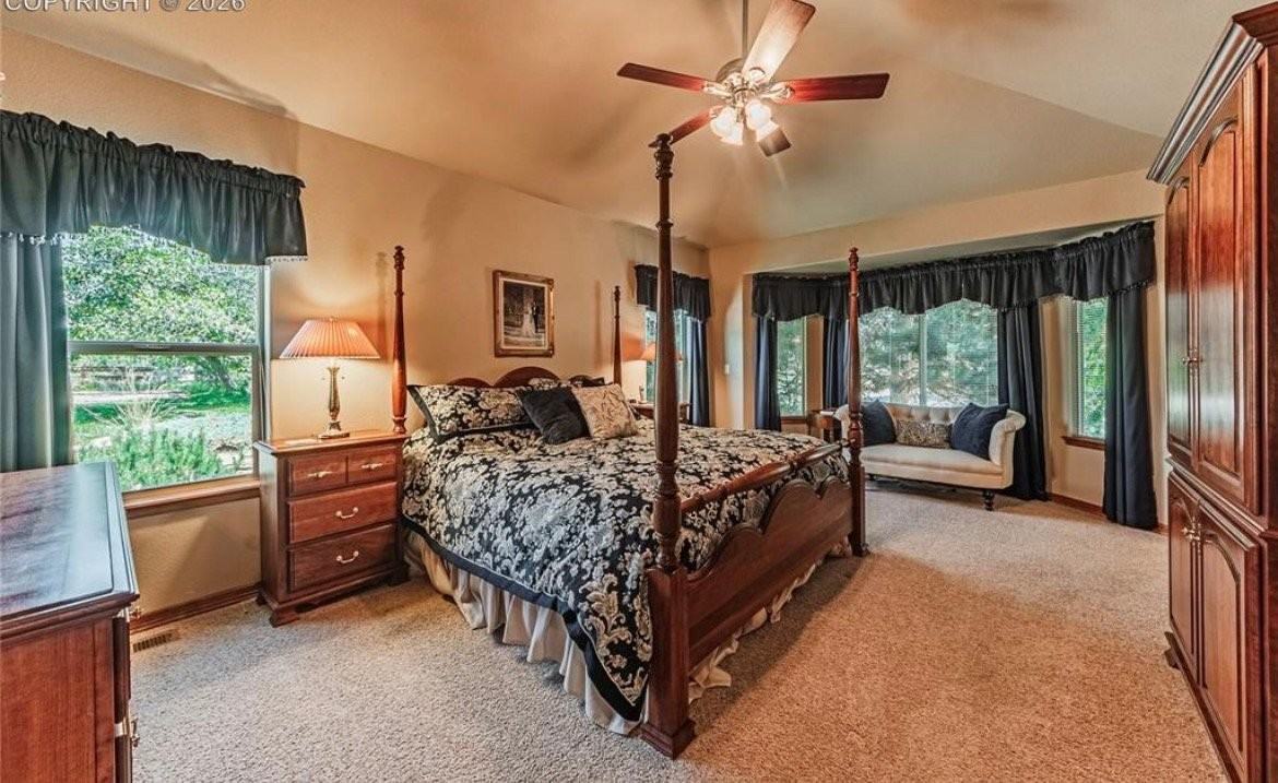 1630 Oakmont Dr - Photo 5 of 23