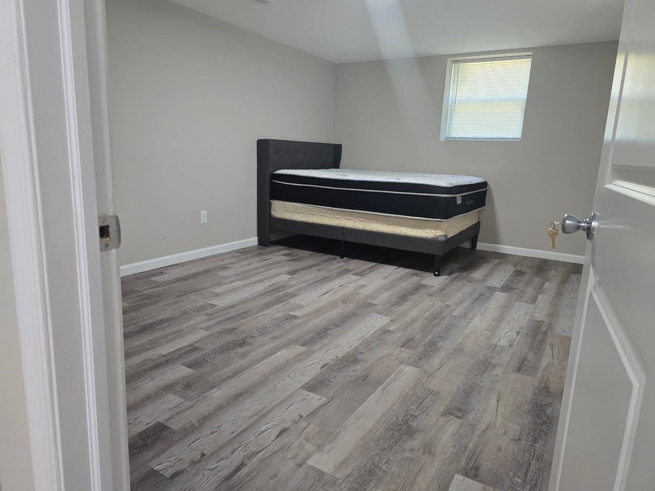 1914 Midland Rd #3 - Photo 2 of 16