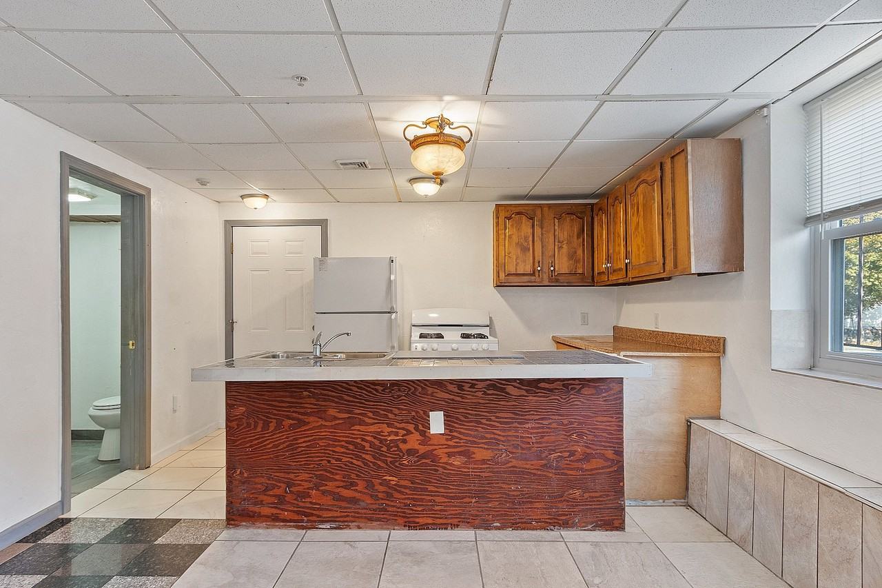 40 Aetna St #G2 - Photo 3 of 7