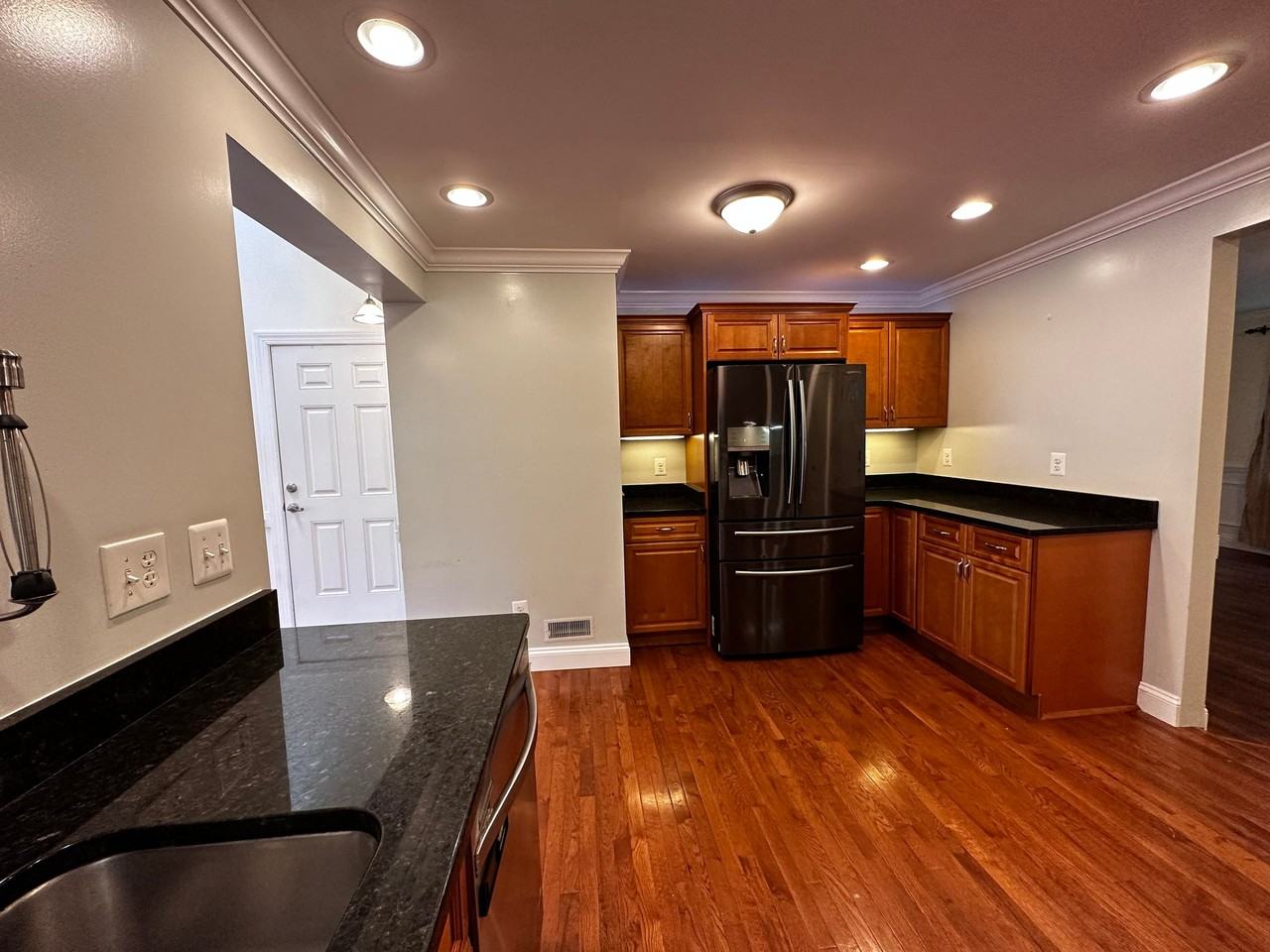 1712 Henry Rd - Photo 2 of 14