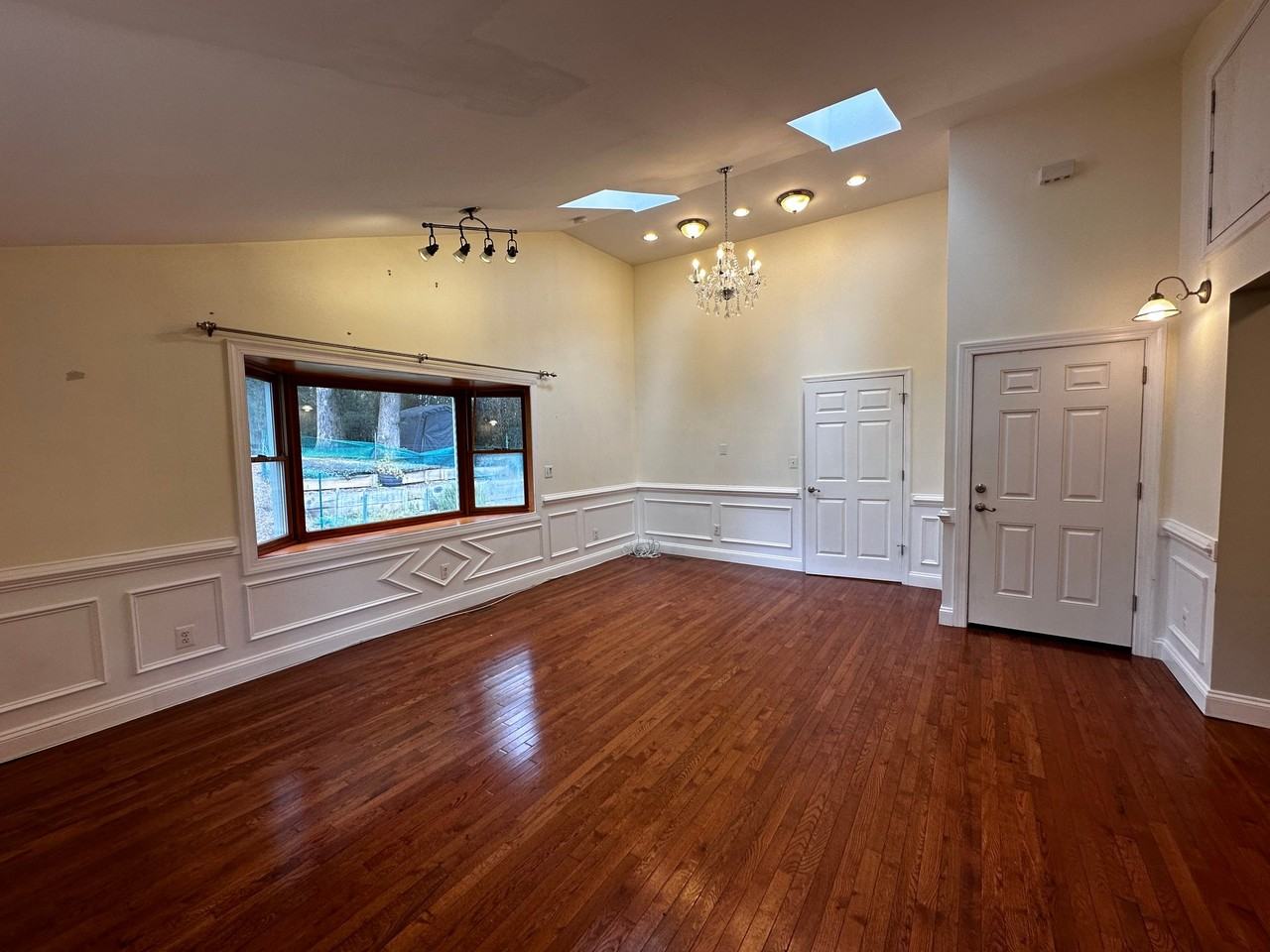1712 Henry Rd - Photo 5 of 14