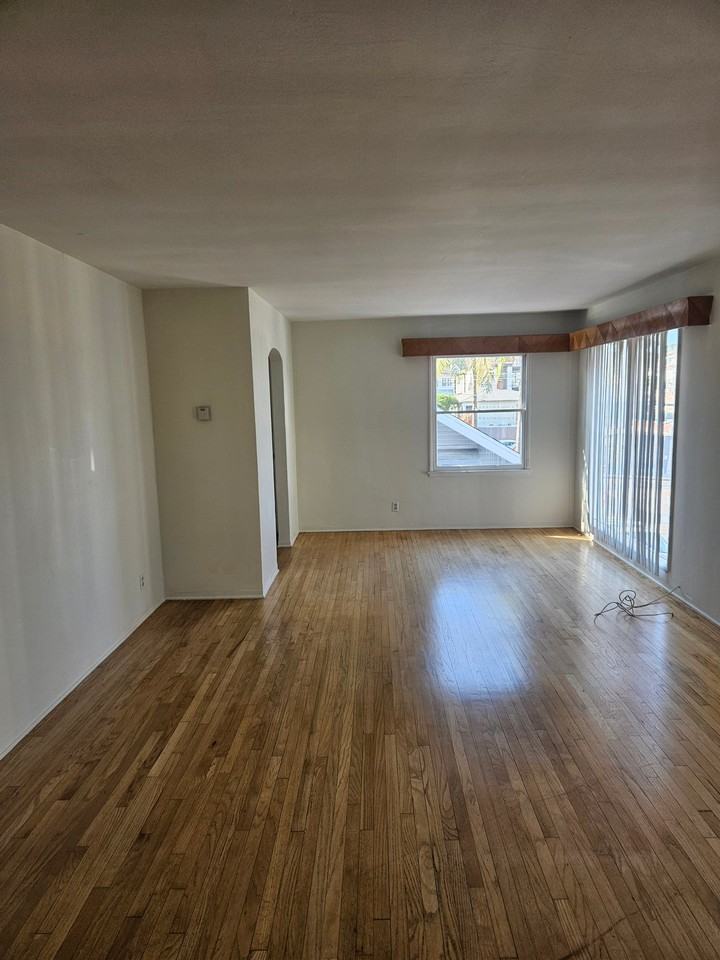 1204 Bonnie Brae St #1204 - Photo 2 of 8