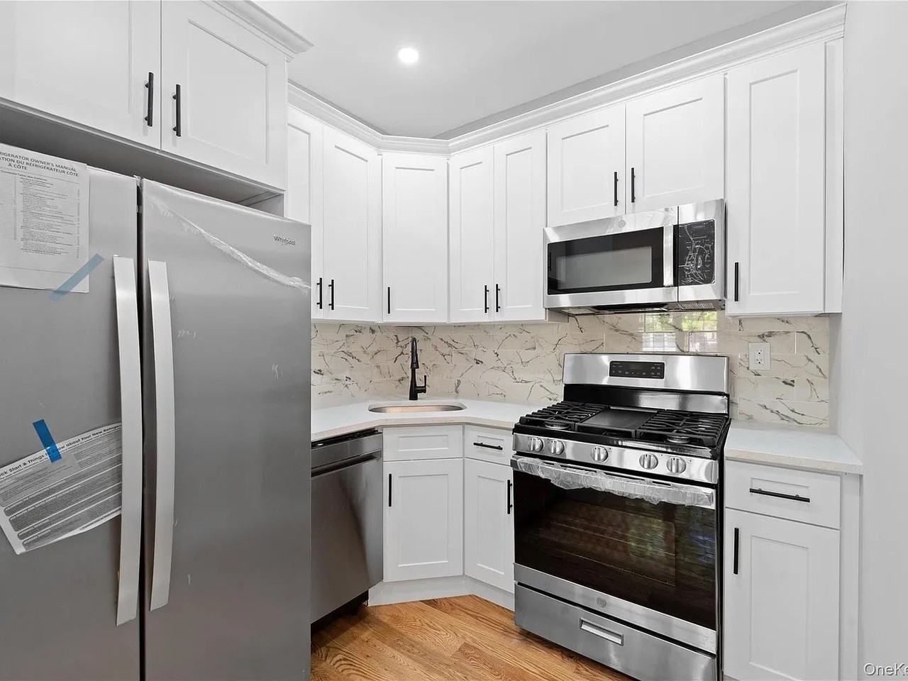 2402 96th St - Photo 2 of 5