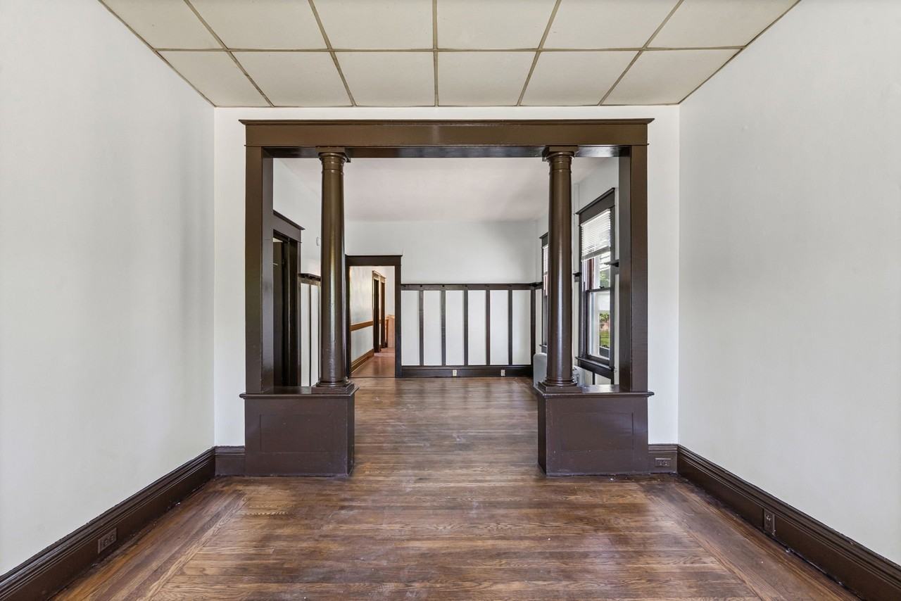 320 Saratoga St #1 - Photo 3 of 20