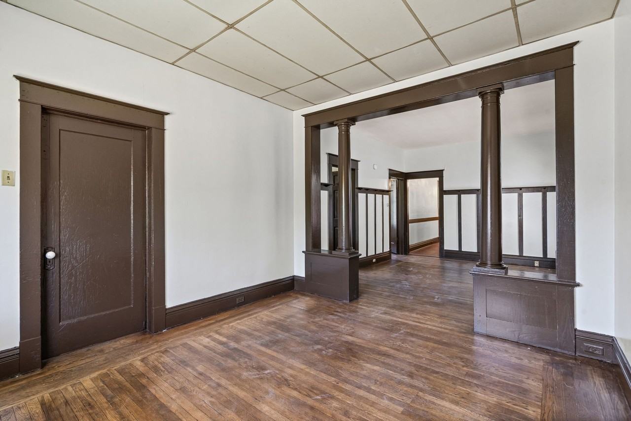 320 Saratoga St #1 - Photo 4 of 20