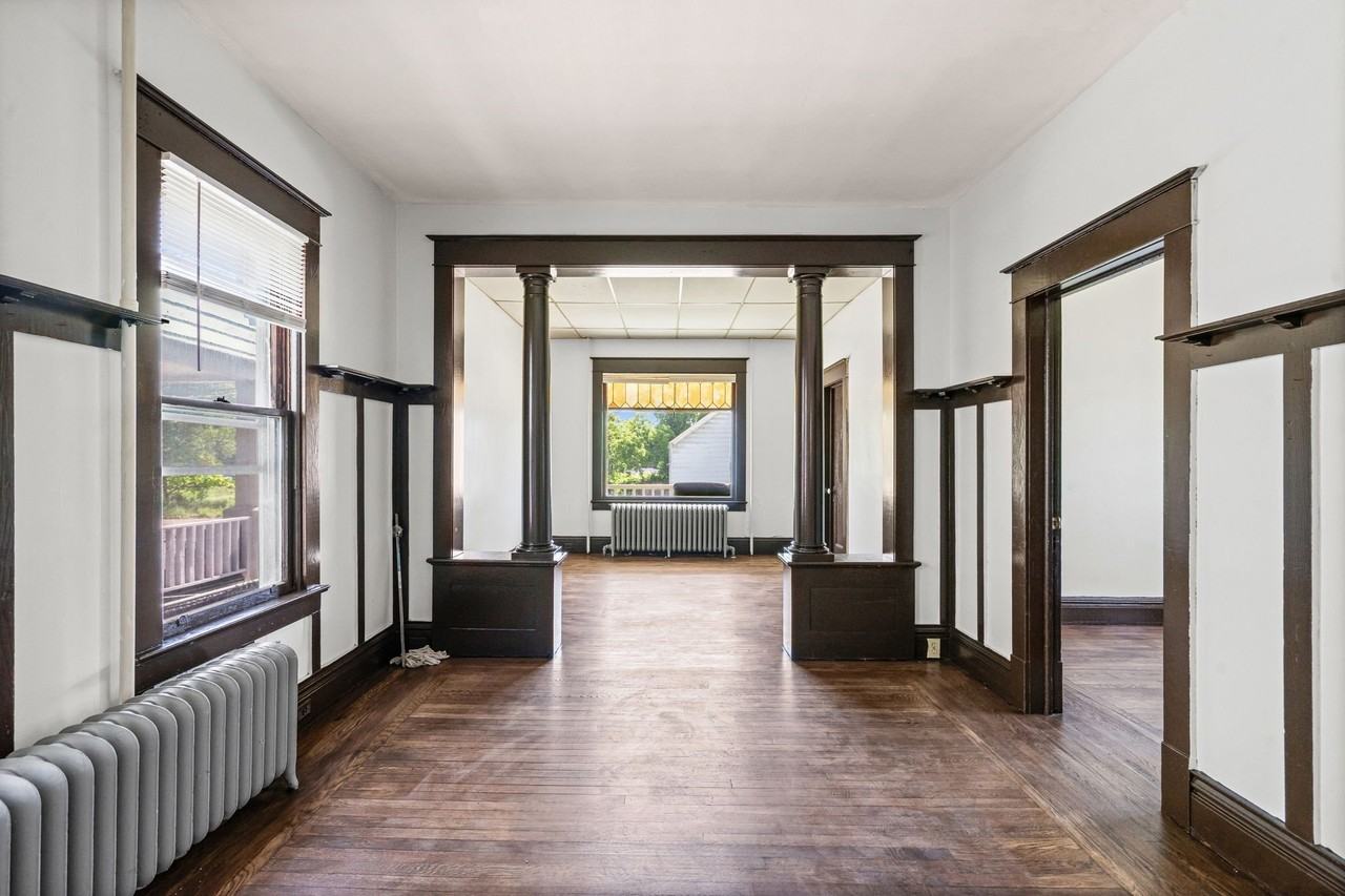 320 Saratoga St #1 - Photo 7 of 20