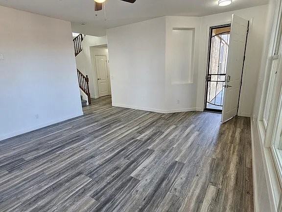 18293 W Elm St - Photo 2 of 18