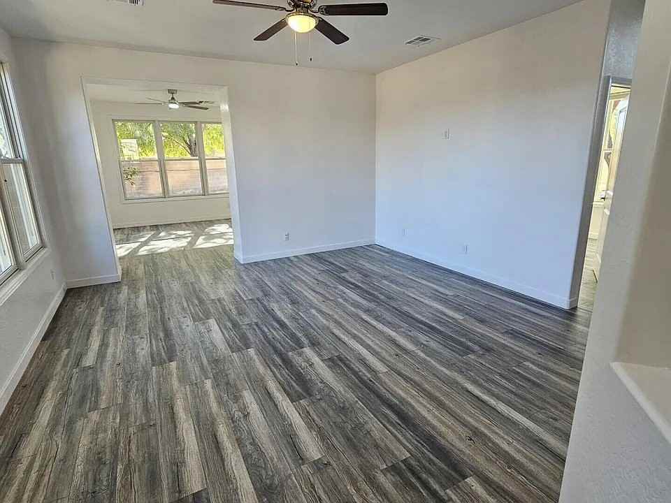 18293 W Elm St - Photo 3 of 18