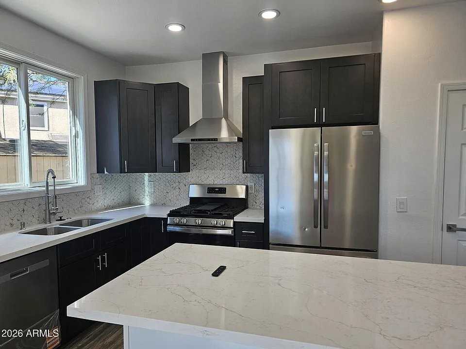 18293 W Elm St - Photo 4 of 18
