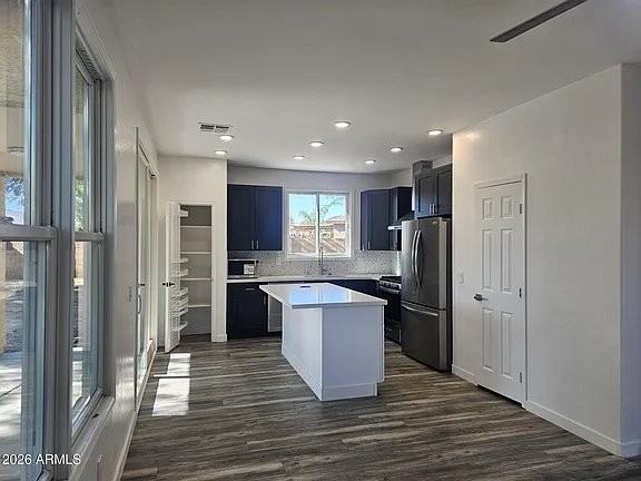 18293 W Elm St - Photo 5 of 18
