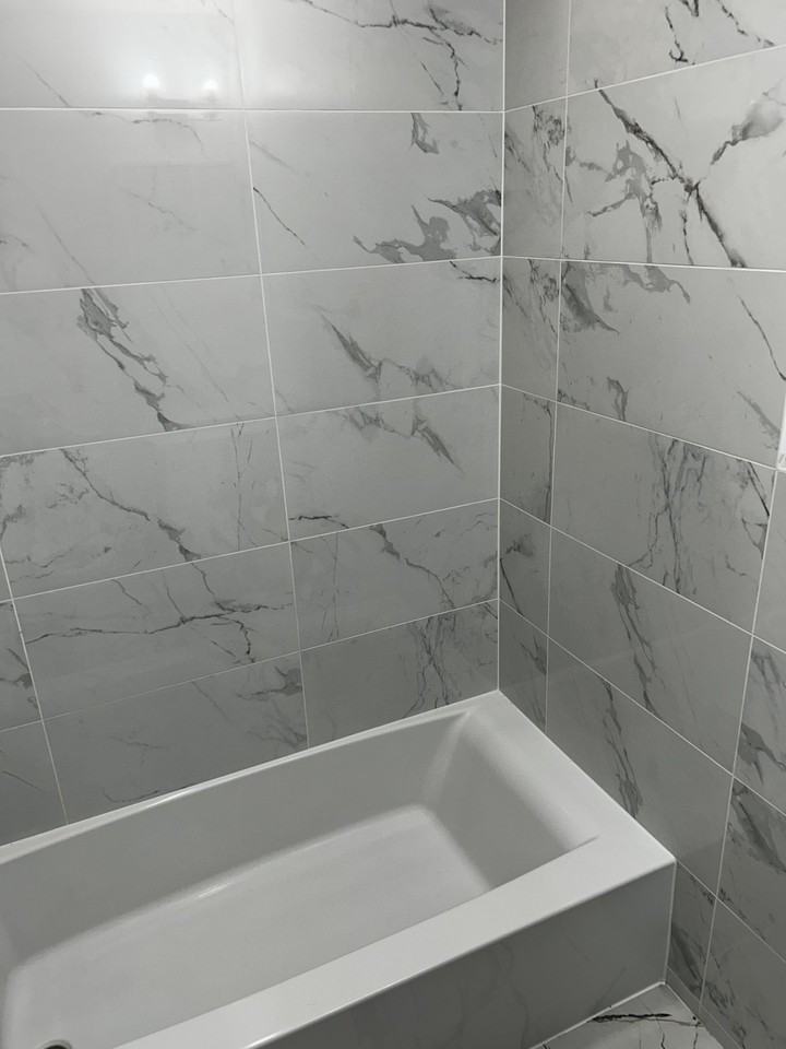9841 Northeast Ave #18B - Photo 7 of 15