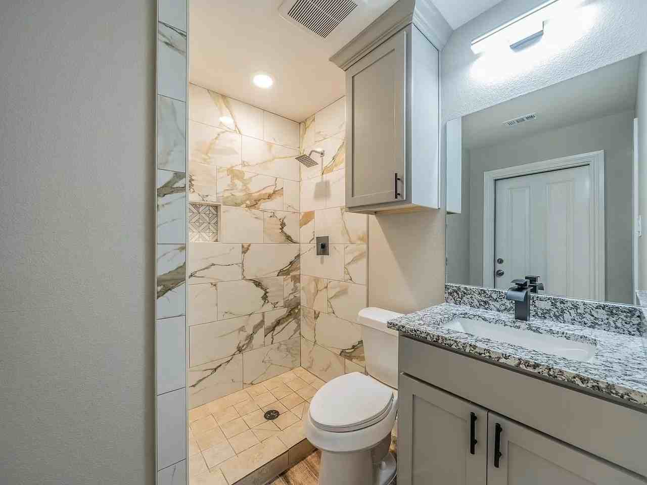 1813 Tompkins Dr - Photo 2 of 6