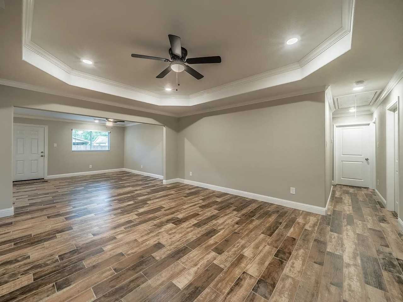 1813 Tompkins Dr - Photo 3 of 6