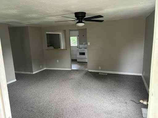 2405 N River Blvd - Photo 2 of 10