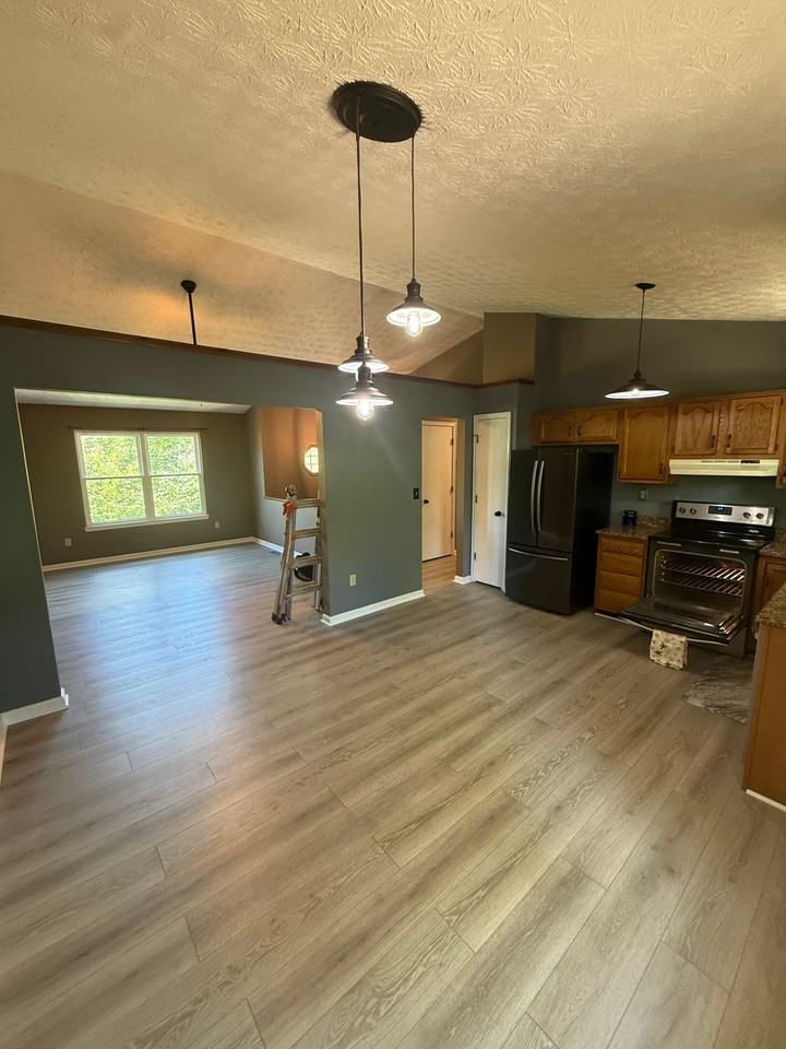 2640 Ridgecrest Ln - Photo 3 of 20