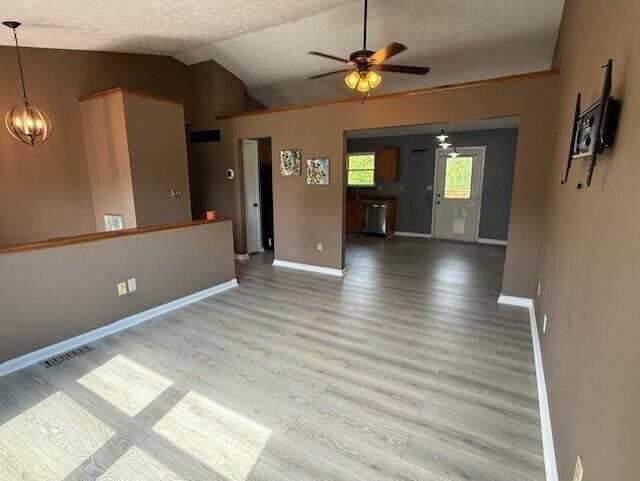 2640 Ridgecrest Ln - Photo 5 of 20