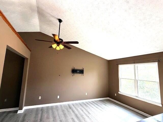 2640 Ridgecrest Ln - Photo 6 of 20