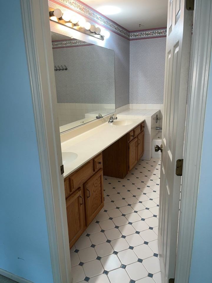 1006 Butternut Ln - Photo 7 of 14