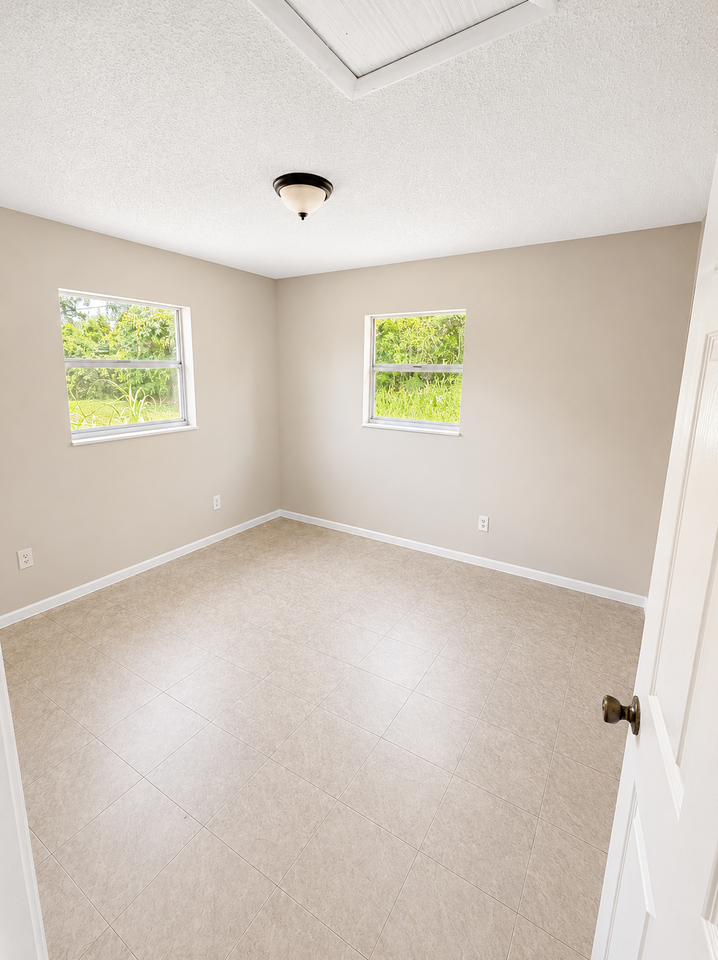 5529 7th Ave #NA - Photo 6 of 7