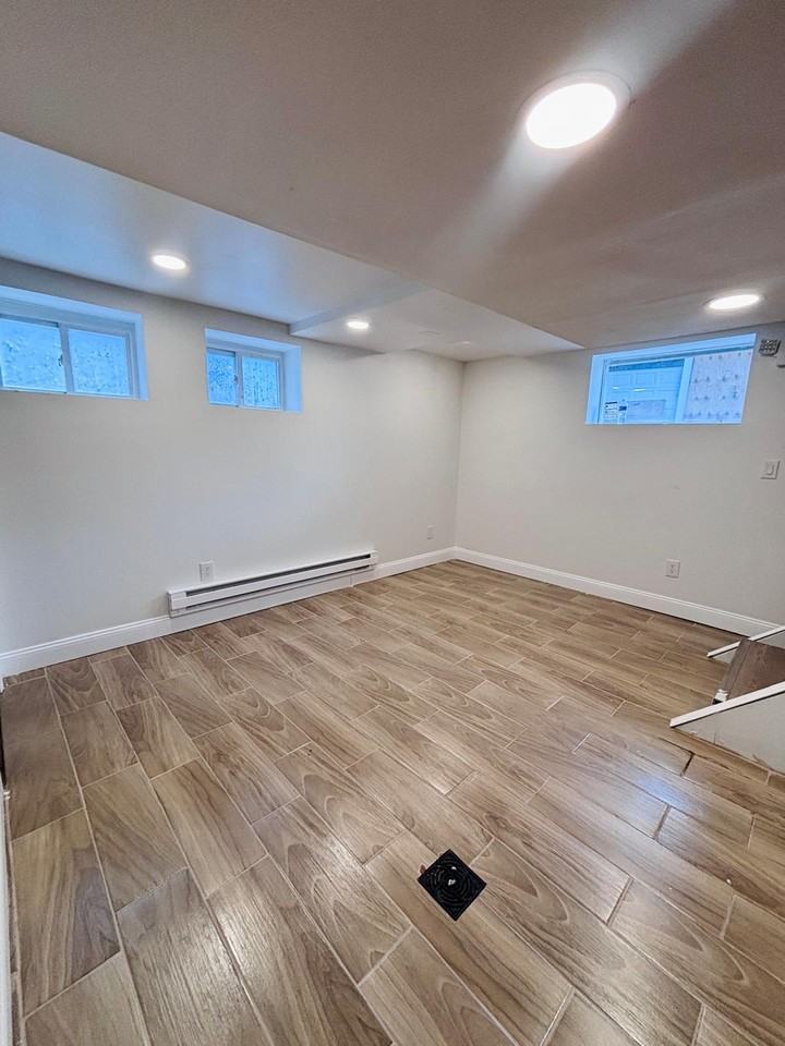 449 Buffalo Ave #1 - Photo 4 of 9