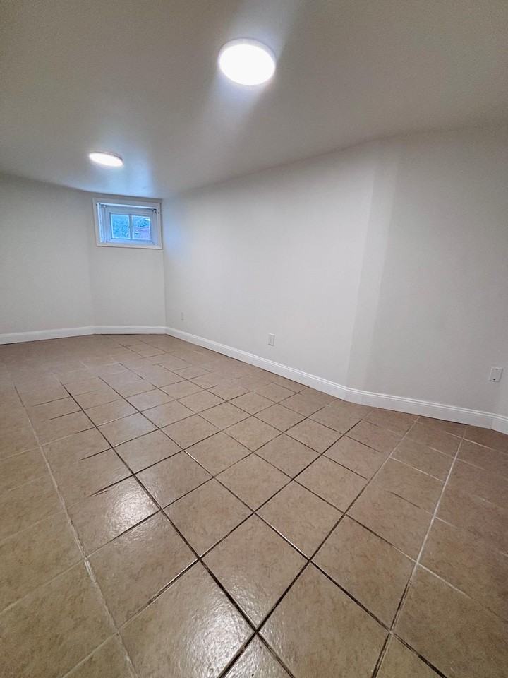 449 Buffalo Ave #1 - Photo 7 of 8