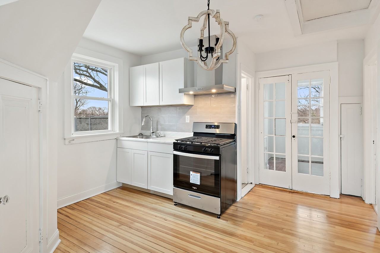 127 Maple Ave #3