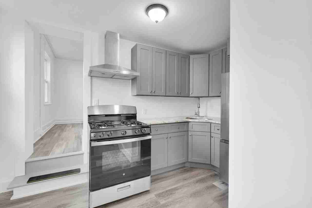 127 Maple Ave #2