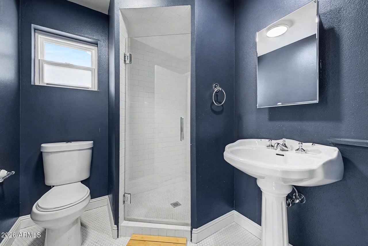 3547 E Meadowbrook Ave - Photo 6 of 31