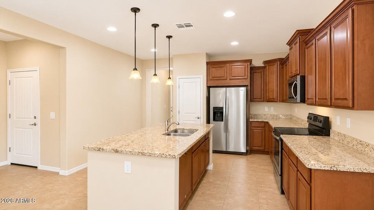 277 N Jesse St - Photo 6 of 24