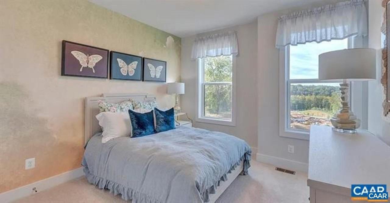 828B Wesley Ln #B - Photo 6 of 14