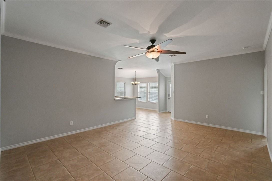 6815 Fox Hill Dr - Photo 3 of 16