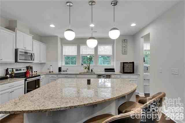 1256 Madison Towns Ln - Photo 5 of 12