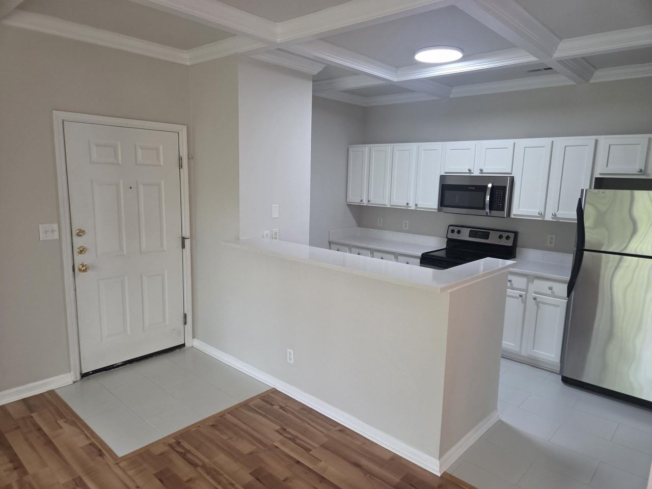 1600 Long Grove Dr #122 - Photo 6 of 17