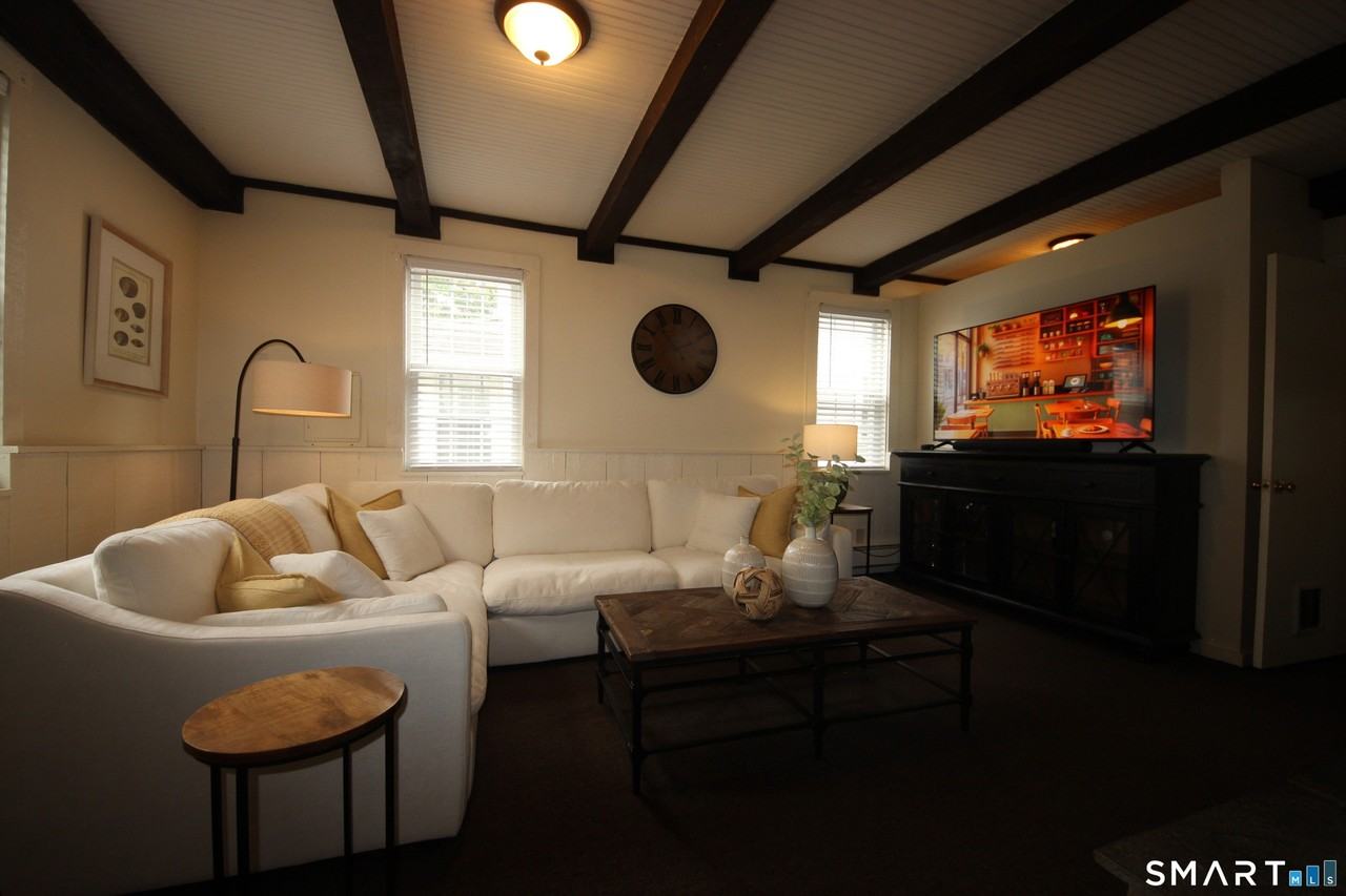 244 Church St Apt C - Photo 5 of 9